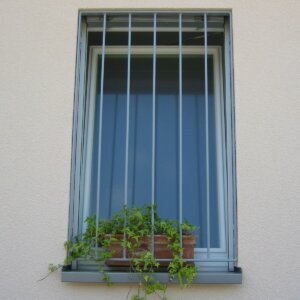Fenstergitter Badezimmer
