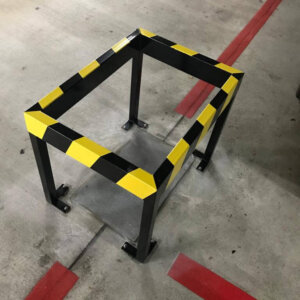 Rammschutz aus Rechteck- und Vierkantrohr für Garage