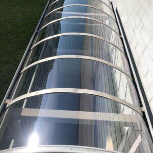 Treppenüberdachung mit Plexigläser