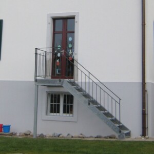 Treppe mit Geländer