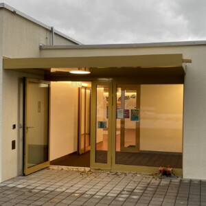 Neues Vordach bei Kindergarten