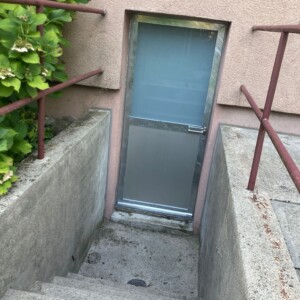 Neue Hintereingangstüre