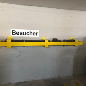 Rammschutzbügel bei Abwasserleitung