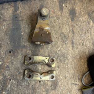 Gebrochener Halter beim automatischen Tor